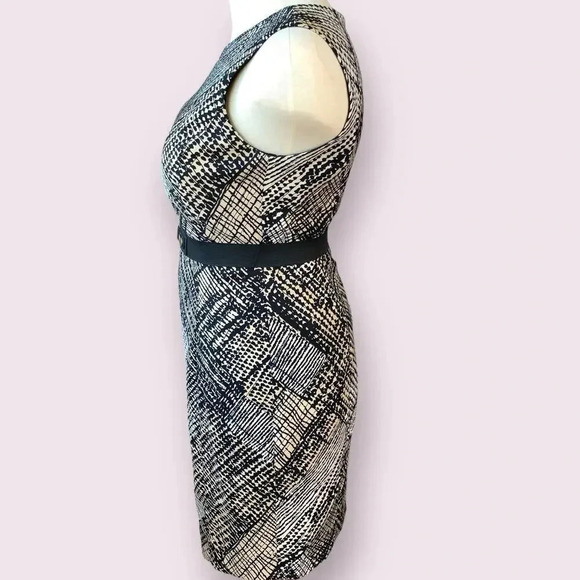 Jones Wear Vintage Casual Sleeveless Shift Dress Stretch Belt 14 Geometric Brown - Picture 3 of 16